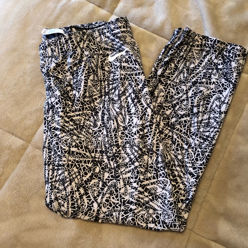 Cropped Nike leggings